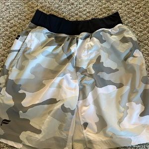 Fabletics Men’s Camo Shorts (Small)
